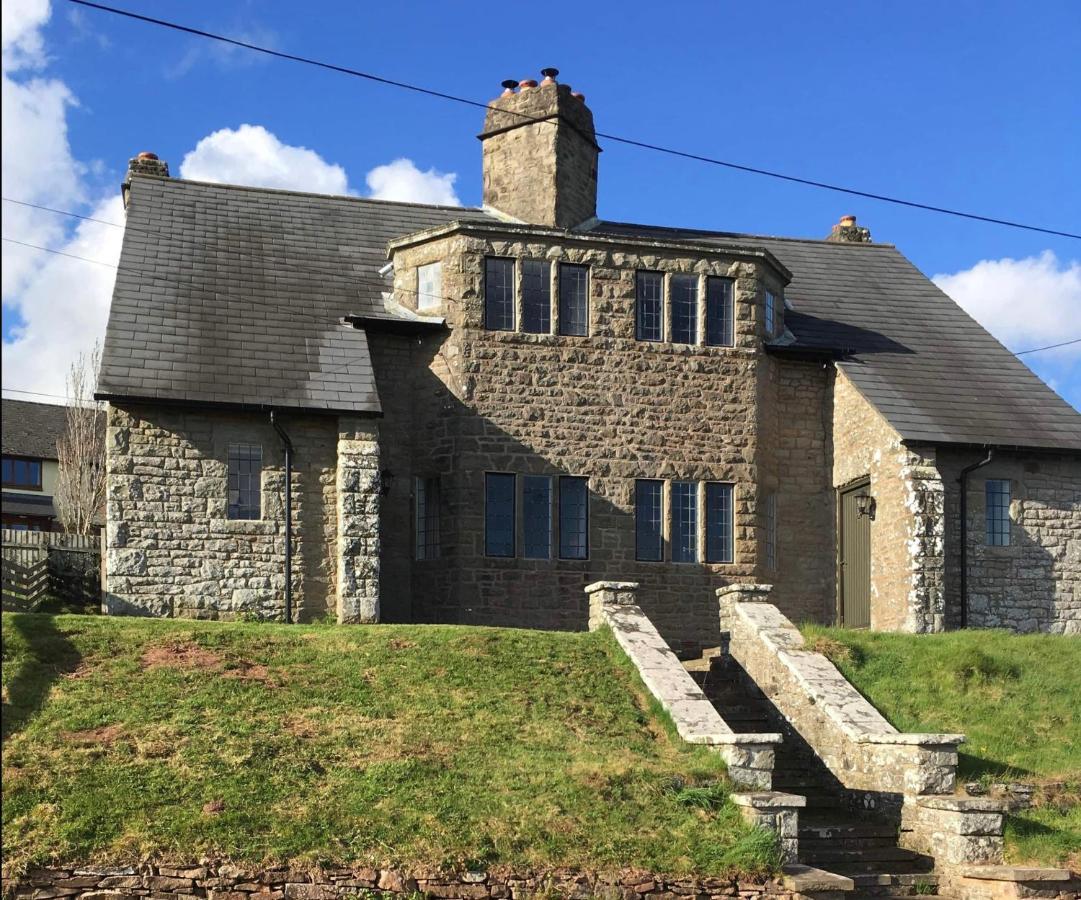 Cosy Arts & Crafts Cottage With Stunning Views Brecon Exterior photo